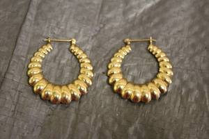 lot 158 image: GOLD HOOP EARRINGS STAMPED 14K , WT 3.3 G  SEE PICS