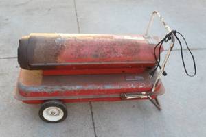 lot 173 image: MONTGOMERY WARD PORTABLE HEATER