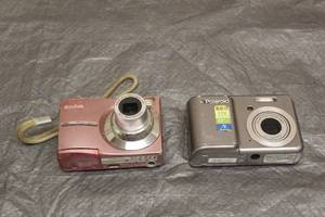 lot 187 image: TOATL OF 2 CAMERAS , KODAK EASY SHARE C613 & POLAROID CIA-00835C