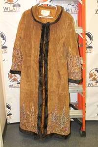 lot 194 image: VINTAGE MARGARET GODFREY WOMENS  SUEDE LEATHER TRENCH COAT SIZE 16