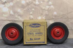 lot 42 image: TOTAL OF 2 DAYTON 8 X 1.75 SEMI STEEL WHEELS No.12849