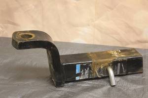 lot 8 image: REESE TOWPOWER 5 DROP HITCH HEAVY DUTY TRAILER HITCH