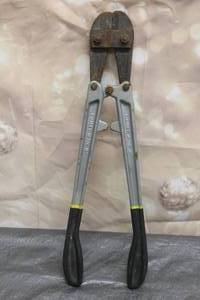 lot 10 image: STANLEY 18&nbsp FORGED HANDLE BOLT CUTTER 14-376