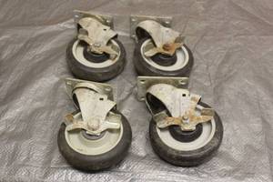 lot 19 image: TOTAL OF 4 LOCKING CASTERS 5  ,SEE PICS&nbsp