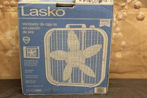lot 71 image: LASKO AIR CIRCULATING WHITE BOX FAN B20200 IN ORIGINAL BOX&nbsp