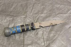 lot 86 image: 420 STAINLESS STEEL HUNTING KNIFE 10L&nbsp