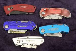 lot 89 image: TOTAL OF 5 FOLDING UTILITY KNIFE BLADES ,&nbsp -KOBALT, HUSKY ,MILWAUKEE , GARDAR  SEE PICS&nbsp