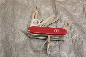 lot 97 image: SWISS ARMY CHAMP MULTI -TOOL MULTI FUNCTION KNIFE  SEE PICS&nbsp