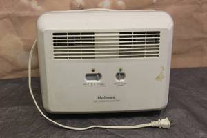 lot 105 image: HOLMES WHITE AIR PURIFIER  IONIZER HAP240