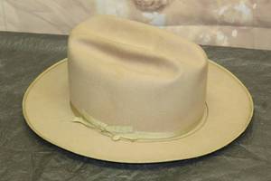 lot 189 image: JOHN B STETSON COMPANY 3X BEAVER WESTERN HAT&nbsp