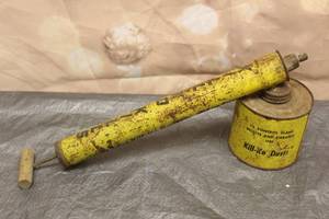 lot 199 image: ANTIQUE KILL-KO DUST INSECT SRAYER&nbsp