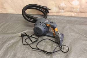 lot 210 image: BESTWAY POWER GRIP ELECTRIC AIR PUMP 62197E&nbsp