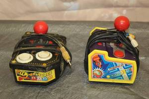 lot 289 image: TOTAL OF 2 JAKKS PACIFICS TV GAMES PLUG &amp PLAY ,- 2009 PAC-MAN  2003 NAMCO