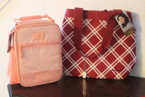 lot 166 image: RACHAEL RAY INSULATED MEAL TRANSPORT AND FULTON BAG CO. INSULATED LUNCH BAG