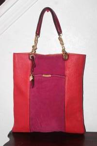 lot 170 image: T TASHARI TOTE BAG