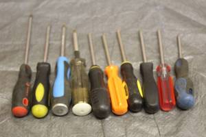 lot 13 image: LOT OF10 ASSORTED PHILIPS SCREWDRIVERS