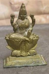 lot 26 image: VINTAGE SOLID BRASS HINDU GODDNESS OF WEALTHLAKSHMI STATUE