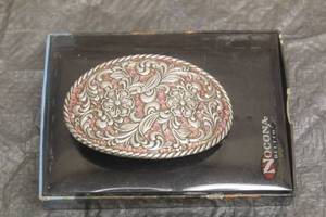 lot 28 image: NUCONA BELT CO BELT BUCKLE