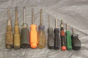 lot 39 image: LOT OF 10 ASSORTED PHILIPS HEAD SCREWDRIVERS