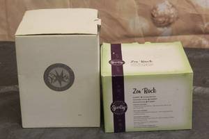 lot 77 image: 2 NEW SCENTSY WARMERS SLEEK BLACK AND ZEN ROCK