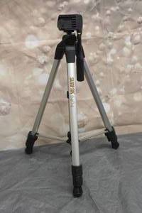 lot 105 image: SUNPAK 6464 ADJUSTABLE HEIGHT TRIPOD