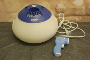 lot 106 image: EQUATE WARM MIDT VAPORIZER AND VICKS INFARED NO CONTACT BODY THERMOMETER