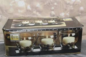 lot 110 image: SAN MIGUEL BATIK LIGHTING DCOR IN ORIGINAL BOX 637490