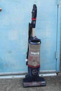 lot 117 image: HOOVER POWER DRIVE PET VACCUM UH74215