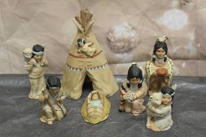 lot 138 image: VINTAGE 1993 7PC NATIVE AMERICAN INDIAN NATIVITY WINGED ANGEL TEEPEE SCENE SIGNED BY ARTIST JH