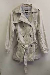 lot 75 image: GAP BELTED JACKET SIZE XL