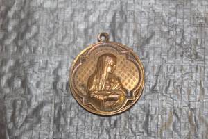 lot 91 image: RARE ANTIQUE MID 1800S BRONZE MEDALLION SACRED HEART OF JESUS PENDANT