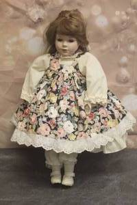 lot 58 image: VINTAGE PORCELAIN DOLL