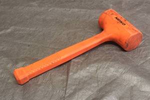lot 29 image: NEIKO DEAD BLOW UNIT-CAST 4LB