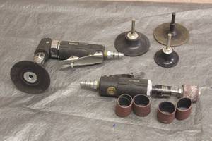 lot 125 image: 2 IRONMAN MINI PNEUMATIC GRINDERS ANGL AND STRAIGHT