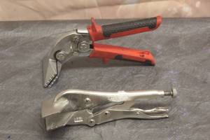 lot 132 image: 2 IRWIN MAXPOWER 8 SHEET METAL BENDER CLAMP PLIERS