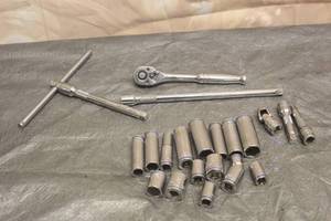 lot 162 image: KOBALT RATCHET SOCKET AND DRIVE SET 22PCS
