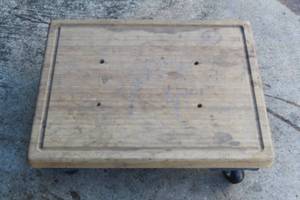 lot 187 image: 4 WHEEL PLATFORM DOLLY
