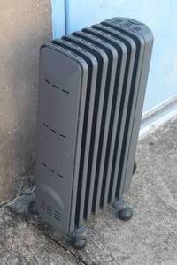 lot 189 image: DELONGHI SPACE HEATER TRLS0715EL