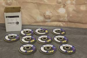 lot 197 image: 10 NEW BLACK HAWK XL 4.5 FLAP DISCS TYPE 29