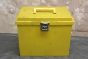 lot 226 image: VINTAGE ESSELTE PENDAFLEX PORTABLE EXPANDABLE FILE STORAGE