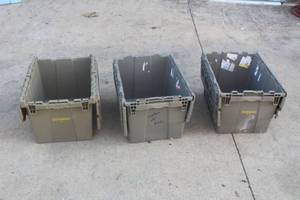 lot 261 image: 3. INDUSTRIAL STRENGTH HINGED LID TOTES