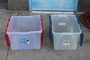 lot 264 image: TWO 15 GALLON HINGED LID TOTES