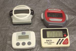 lot 251 image: LOT OF 4 DIGITAL KITCHEN TIMERS