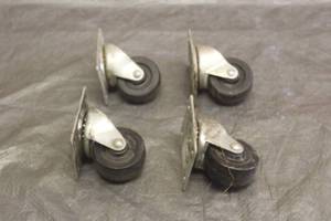 lot 277 image: SET OF 2.5 CASTERS