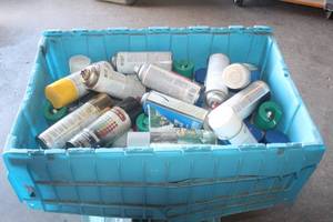 lot 288 image: GENEROUS AMOUNT OF SPRAY PAINT TOTE INCLUDED