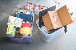 lot 294 image: GENEROUS AMOUNT OF ASSORTED TOYS