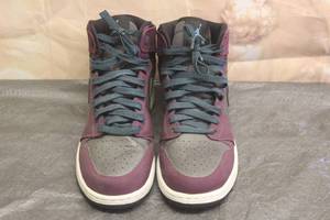 lot 41 image: NIKE AIR JORDAN RETRO HIGH MULBERRY SIZE 7Y,  332148-505