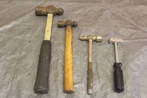 lot 43 image: TOTAL OF 4 ASSORTED BALL PEEN HAMMERS