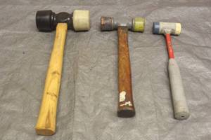 lot 73 image: TOTAL OF 3 DEAD BLOW HAMMERS , CRAFTSMAN,VAUGHAN ,MATCO