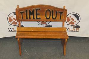 lot 18 image: WOODEN  TIME OUT  CHILD BENCH , 20L